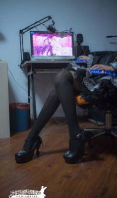 黄色泡妞_DVD免费在线播放